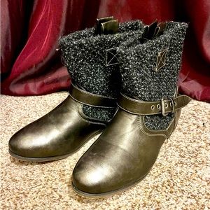 Muk Luk Distressed Black Mia Boot